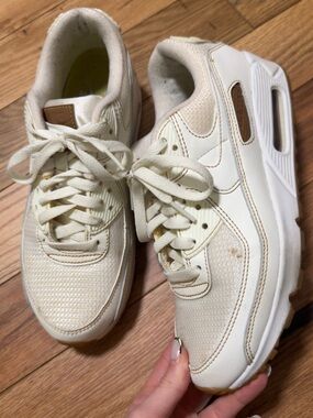 Cream/Off-White Classic Low-Top Sneakers